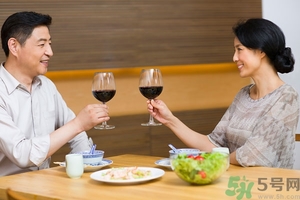 葡萄酒每天喝多少最合適？葡萄酒一天喝多少最好？