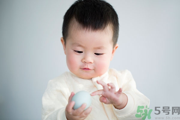 秋天寶寶上火怎么辦？寶寶秋季上火怎么辦？