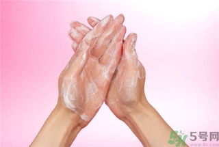 甘油直接擦臉好嗎？甘油可以直接涂臉上嗎？