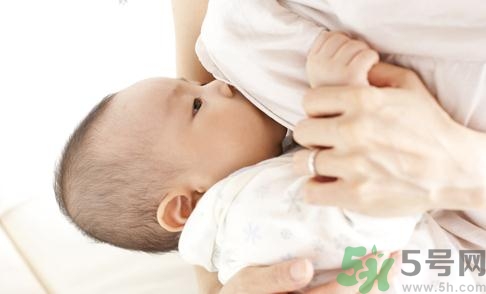 母乳喂養(yǎng)的好處有哪些？母乳喂養(yǎng)怎么知道寶寶吃飽了沒？