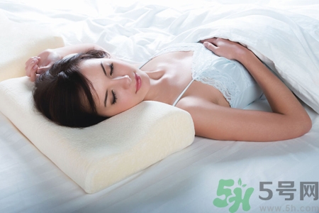 懷孕初期應(yīng)注意什么？懷孕初期吃什么好？