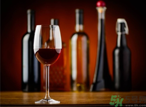 葡萄酒不能和什么一起吃？葡萄酒和什么食物相克？