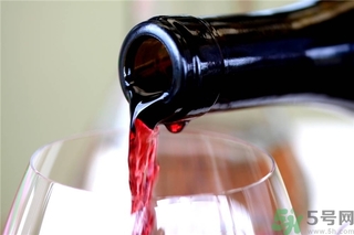 葡萄酒什么時(shí)候過(guò)濾？自制葡萄酒多久可以過(guò)濾？