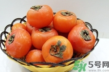 吃脆柿子有什么好處？脆柿子吃多了有什么壞處？