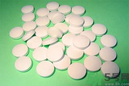 吃一次緊急避孕藥對身體傷害大嗎？16歲吃一次緊急避孕藥的危害大嗎？