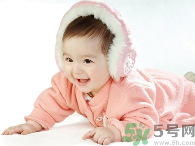 秋季寶寶穿什么衣服？秋天寶寶穿衣注意事項