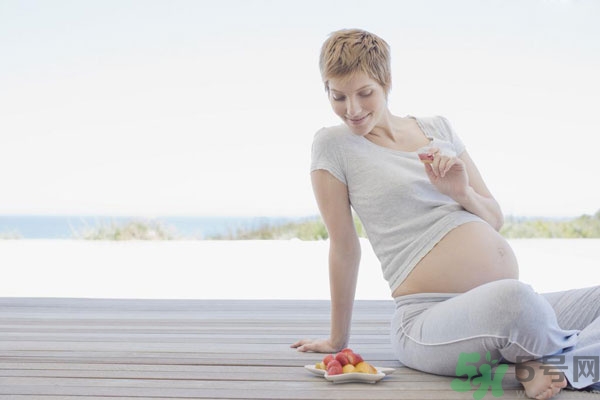 孕婦能喝碳酸飲料嗎？孕婦喝碳酸飲料對(duì)胎兒有影響嗎？