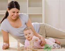 怎么判斷寶寶積食？寶寶積食吃什么食物好？