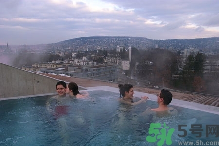 寒露能泡溫泉嗎？寒露泡溫泉好嗎？