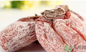 柿餅上的白霜是果肉里折出的什么糖？柿餅上的白霜是什么糖？