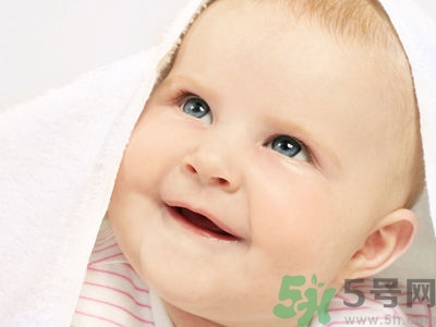 寶寶頭垢是如何產(chǎn)生的？寶寶頭垢怎么去掉？