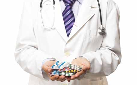 避孕藥對(duì)女性傷害有多大 避孕藥一年能吃幾次