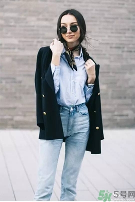 十月份可以戴圍巾嗎？十月份可以戴絲巾嗎？