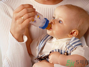 10月份可以斷奶嗎？幾月份斷奶最好？