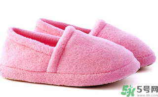 十月份坐月子穿什么鞋？10月份坐月子穿什么鞋？