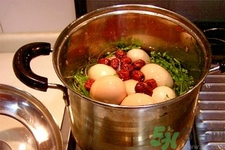 艾葉煮雞蛋有什么作用？痛經(jīng)能吃艾葉煮雞蛋嗎？