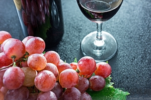 紅酒有沉淀物還能喝嗎,紅酒的沉淀物有影響嗎？