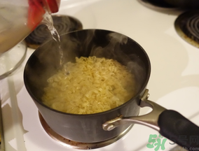 辛拉面是哪個國家的？辛拉面怎么煮好吃？