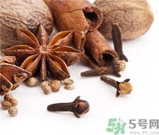 桂皮是什么?桂皮的功效與作用 桂皮是什么?桂皮的功效與作用