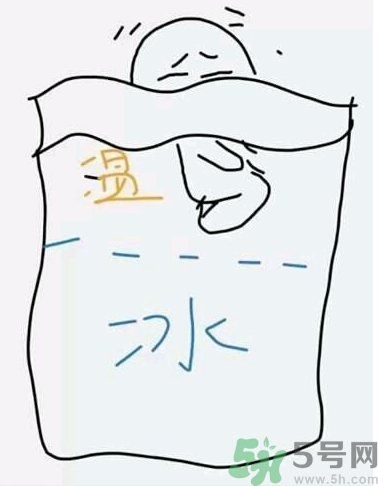 冬天睡覺穿秋衣秋褲好嗎？冬天睡覺是裸睡好還是穿秋衣好？