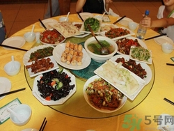 吃隔夜菜有哪些危害?吃隔夜菜會得癌癥嗎 吃隔夜菜有哪些危害?吃隔夜菜會得癌癥嗎