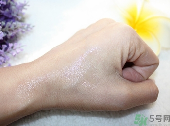 倩碧2號水有酒精和無酒精的區(qū)別 倩碧2號水有酒精和無酒精的區(qū)別