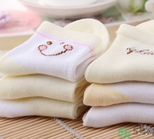 冬天可以穿襪子睡覺嗎？冬天穿襪子睡覺好嗎？