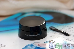 阿瑪尼黑曜石粉底多少錢？阿瑪尼黑曜石粉底霜專柜價(jià)格