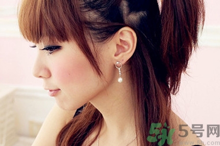 去醫(yī)院打耳洞掛什么科？去醫(yī)院打激光耳洞多少錢？