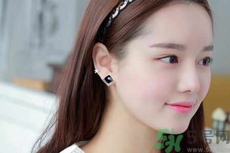 去醫(yī)院打耳洞掛什么科？去醫(yī)院打激光耳洞多少錢？