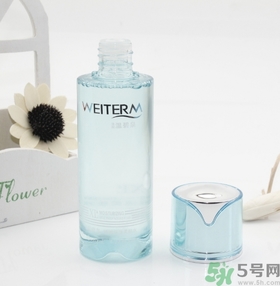 柔膚水是爽膚水嗎？柔膚水和爽膚水的區(qū)別