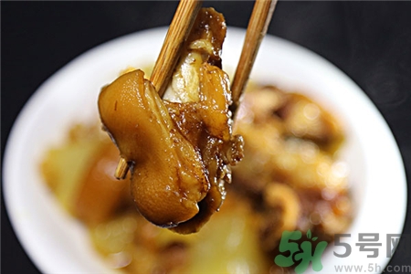 豬蹄的營(yíng)養(yǎng)價(jià)值 豬蹄的功效與作用 豬蹄的營(yíng)養(yǎng)價(jià)值 豬蹄的功效與作用