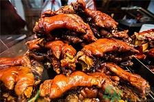 豬蹄的營(yíng)養(yǎng)價(jià)值 豬蹄的功效與作用 豬蹄的營(yíng)養(yǎng)價(jià)值 豬蹄的功效與作用