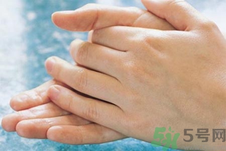 擦護(hù)手霜能預(yù)防凍瘡嗎？手長(zhǎng)凍瘡擦什么護(hù)手霜比較好？