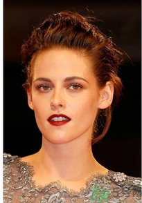 楓葉紅是什么顏色？楓葉紅口紅試色