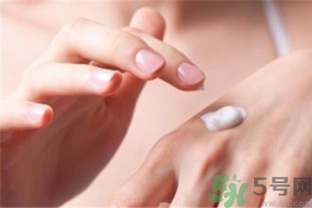 敷香蕉皮能治療凍瘡嗎？敷香蕉皮治療凍瘡真的有效嗎？