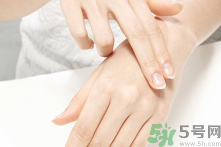 敷香蕉皮能治療凍瘡嗎？敷香蕉皮治療凍瘡真的有效嗎？