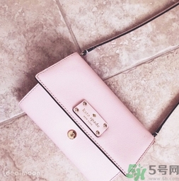 kate spade和mk哪個(gè)好？kate spade凱特絲蓓和mk哪個(gè)貴？