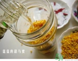桂花酒可以加蜂蜜嗎？桂花酒可以和蜂蜜一起吃嗎？