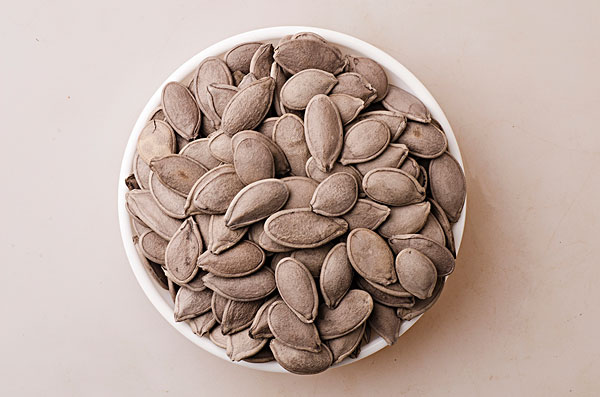 吃南瓜子的好處和壞處,吃南瓜子有什么好處和壞處 吃南瓜子的好處和壞處,吃南瓜子有什么好處和壞處