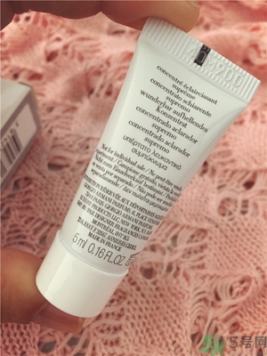 阿瑪尼黑鑰匙至臻奐顏精華乳怎么樣？阿瑪尼黑鑰匙精華乳好用嗎？