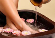 冬天泡腳放什么好？冬天經(jīng)常泡腳有什么好處？
