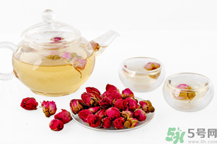 桂花茶和玫瑰花能一塊泡水喝嗎？桂花和玫瑰花一起喝有什么功效？