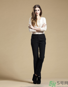 黑色褲子粘毛怎么辦？黑色褲子為什么會(huì)粘毛？