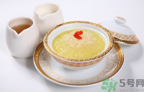 小孩可以吃燕窩嗎?小孩吃燕窩會(huì)早熟嗎 小孩可以吃燕窩嗎?小孩吃燕窩會(huì)早熟嗎