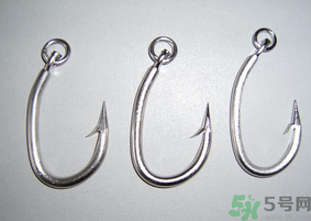 釣鯽魚用幾號(hào)鉤？釣鯽魚用什么鉤型的魚鉤？