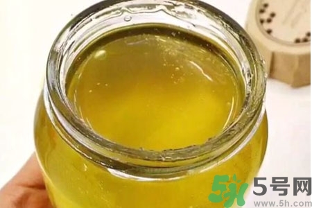 春雨面霜好用嗎？韓國(guó)馬油和春雨面霜哪個(gè)比較好？