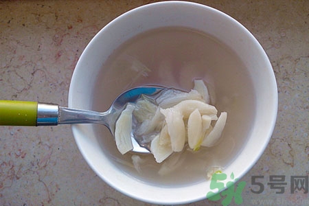 寶寶咳嗽喝大蒜水有用嗎？小孩咳嗽能喝大蒜水嗎？