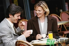 乙肝病人用過(guò)的餐具能用嗎？乙肝病人用過(guò)的餐具怎么消毒？