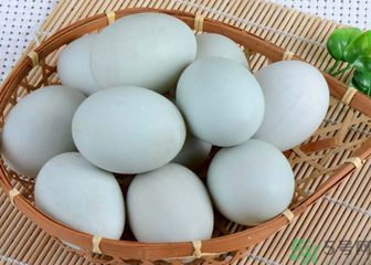 鴨蛋不能和什么一起吃？鴨蛋不能與什么食物同食？